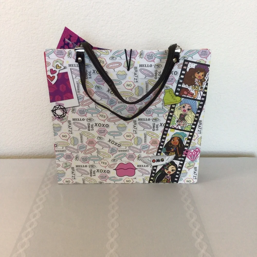Bratz Fashion Folio Binder 2015 NEW